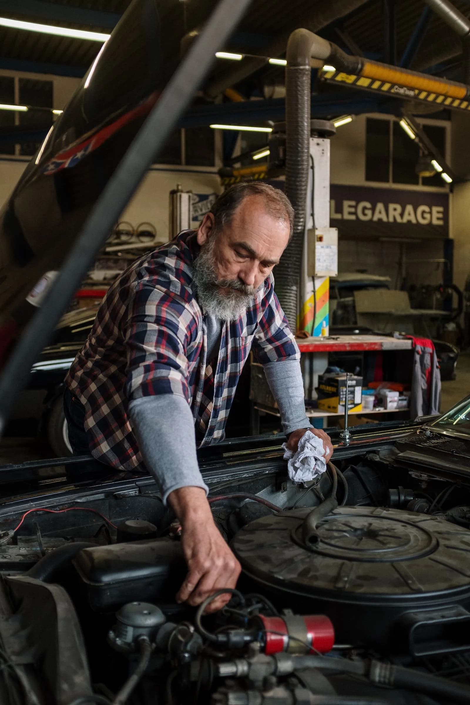 Mechanic car diagnosis — Auto Repair Shops & Mechanics marketing by TML Agency