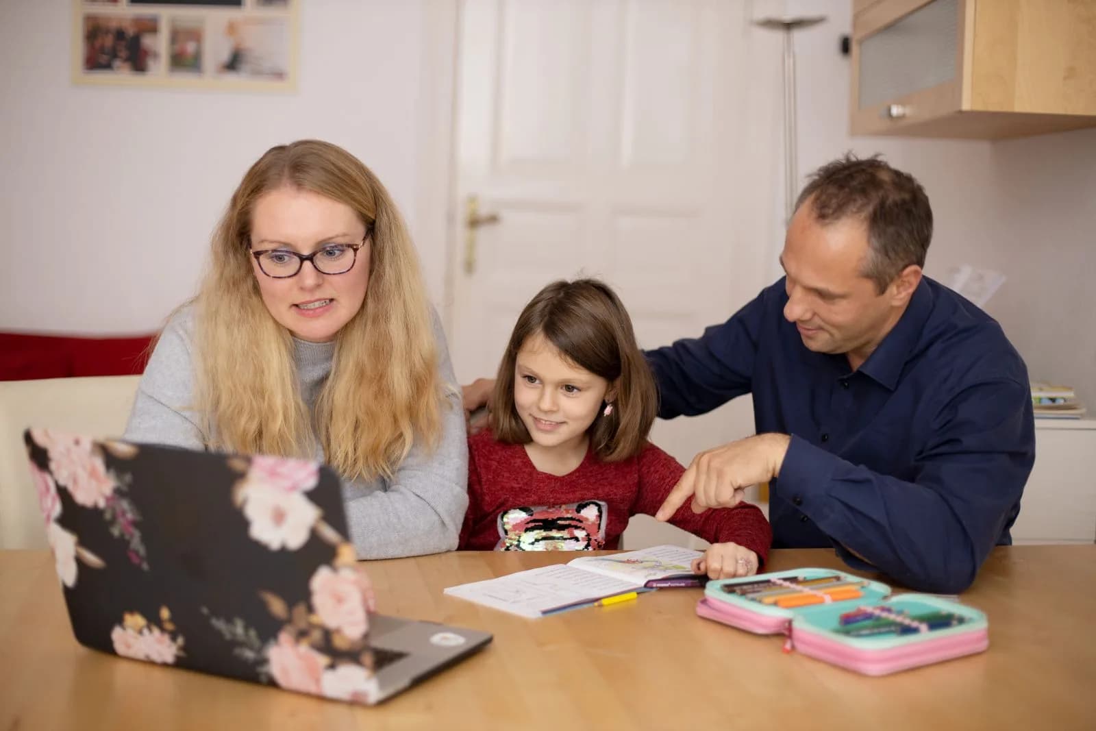 Parent child online learning — Education & EdTech marketing by TML Agency