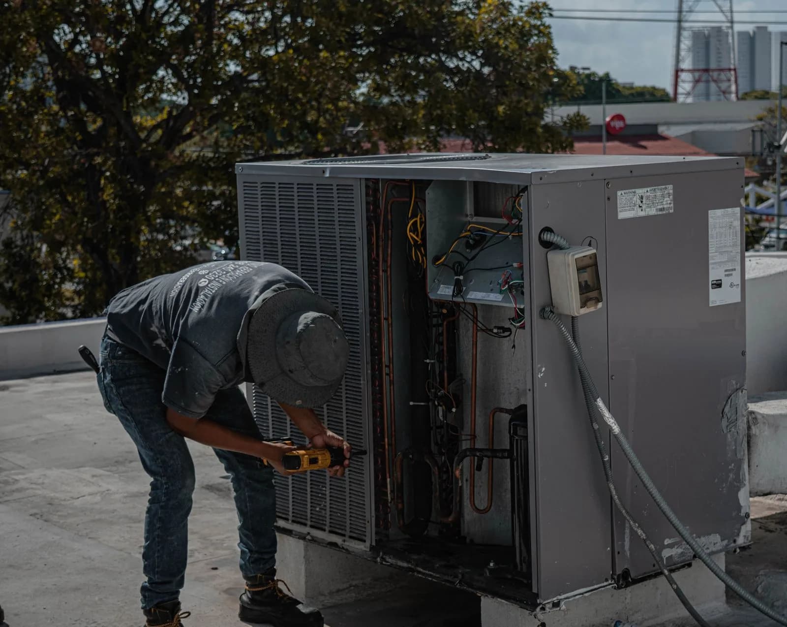 Hvac installation crew — HVAC Companies & Contractors marketing by TML Agency